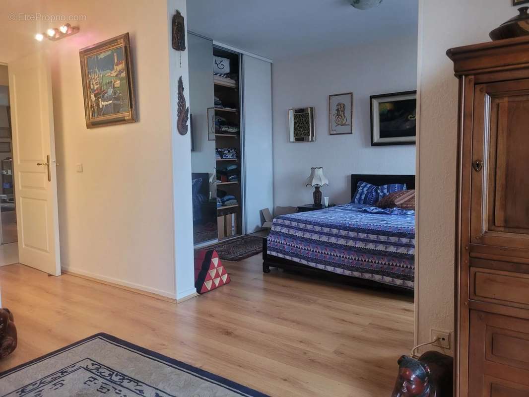 Appartement à MARSEILLE-8E