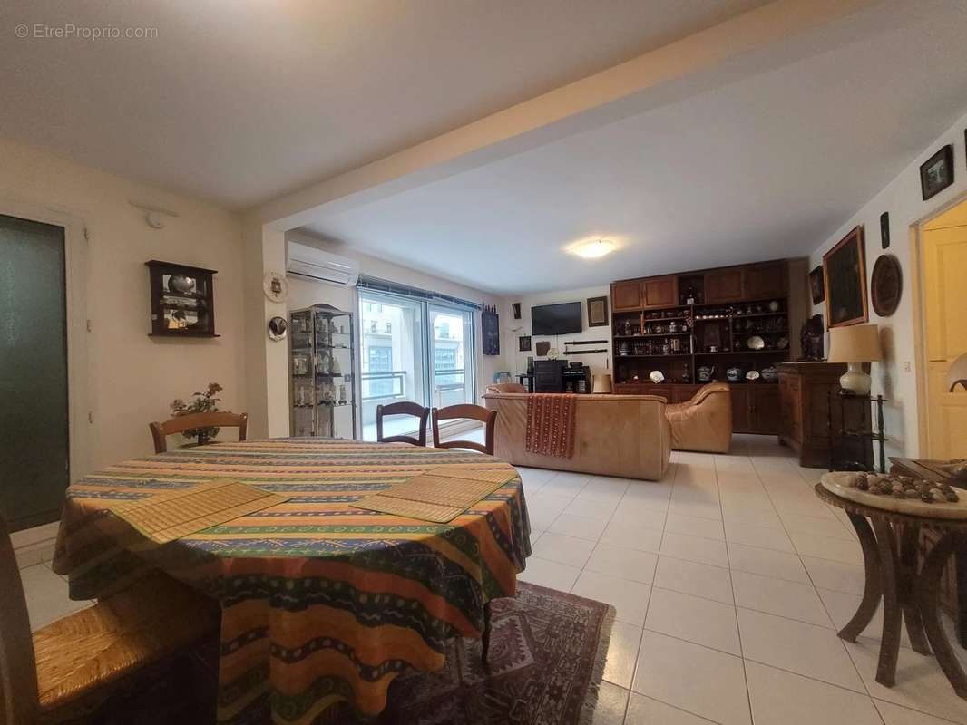 Appartement à MARSEILLE-8E