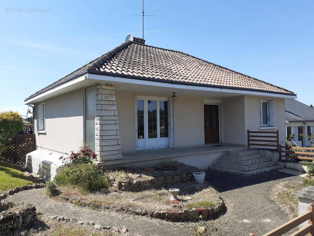   - Maison à SAINT-JEAN-DE-THOUARS