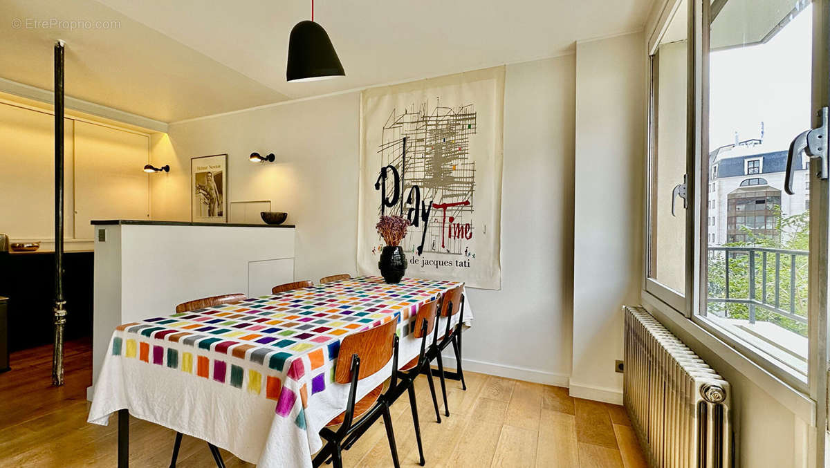 Appartement à PARIS-10E