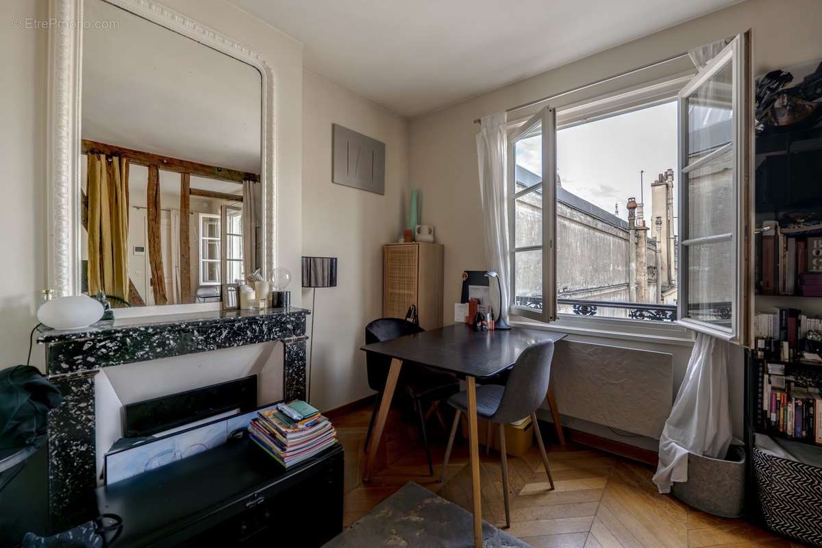 Appartement à PARIS-4E