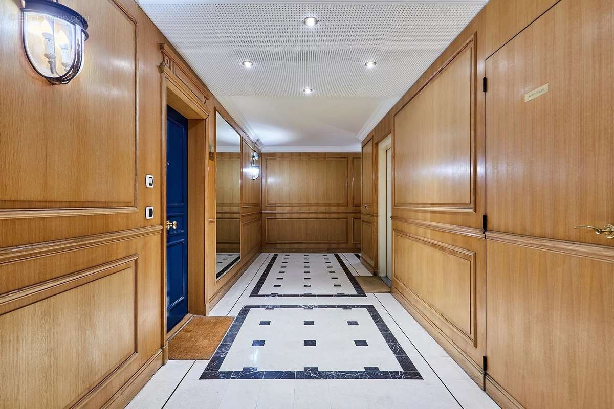 Appartement à PARIS-6E