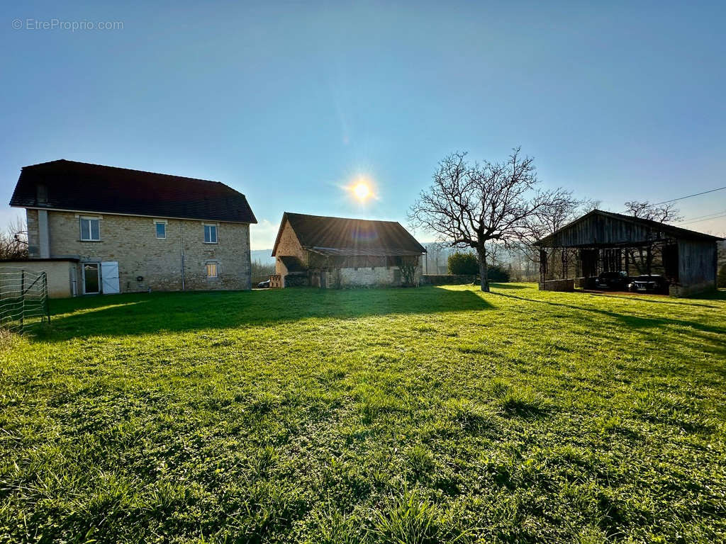 Maison à CONDAT