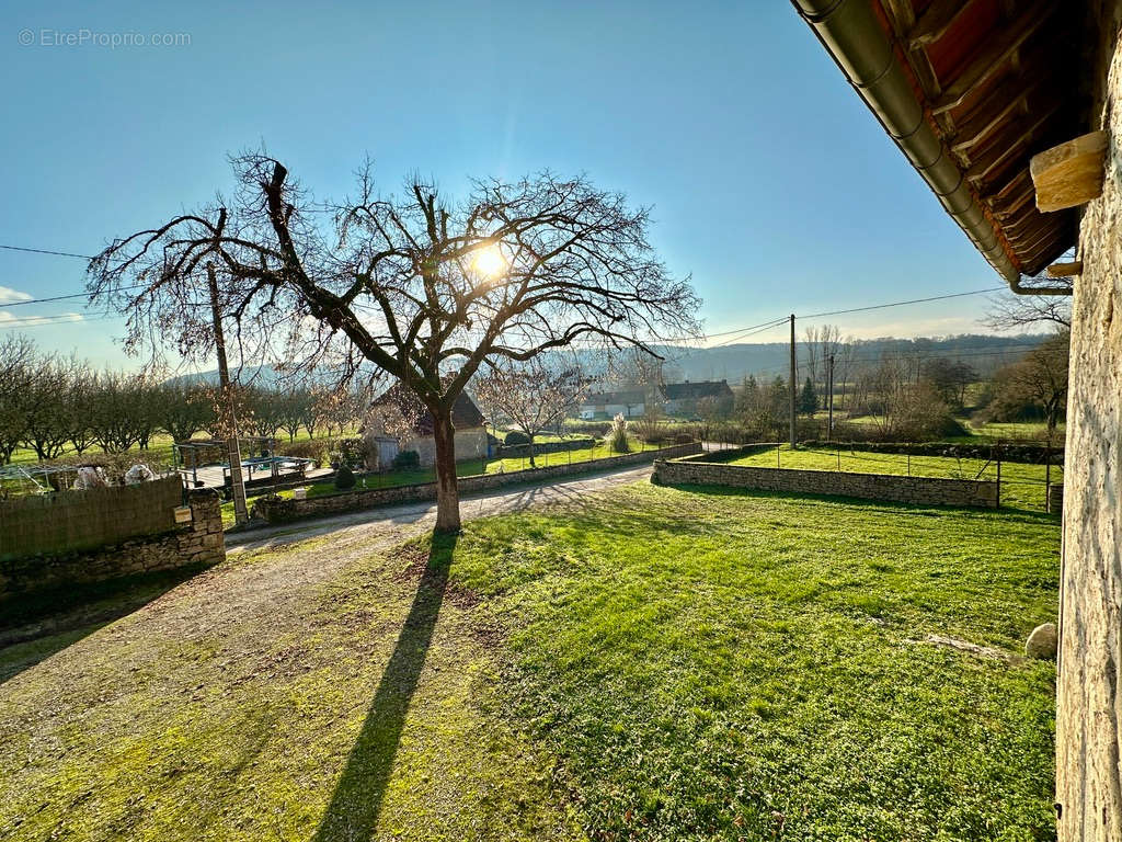 Maison à CONDAT