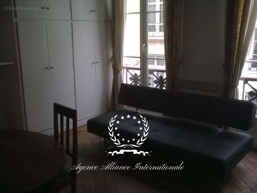 Appartement à PARIS-2E