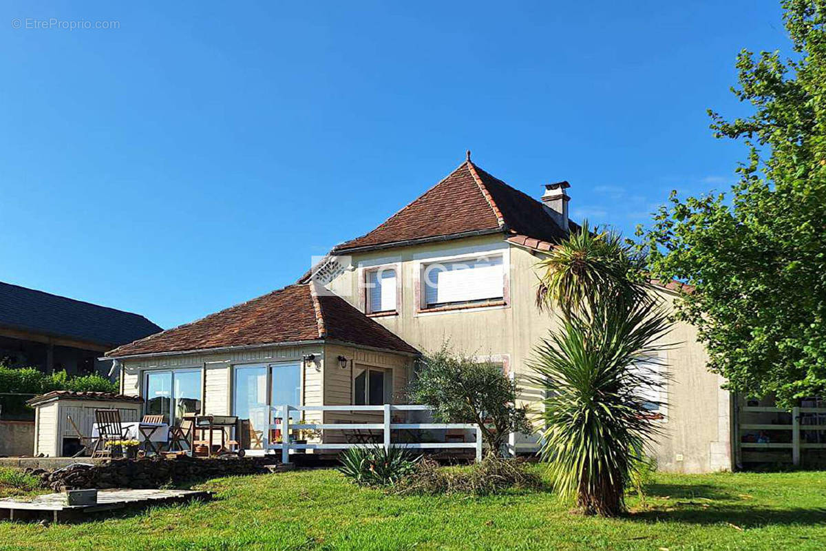 Maison à ARTHEZ-DE-BEARN