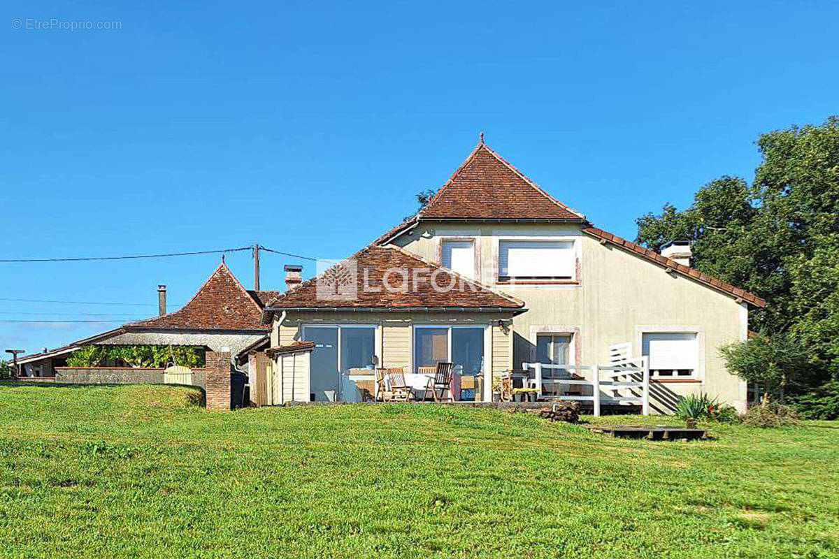 Maison à ARTHEZ-DE-BEARN