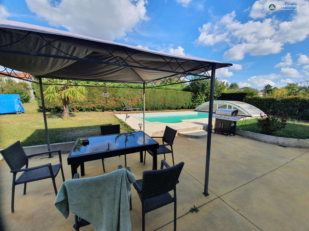 terrasse - Maison à MONTLUCON