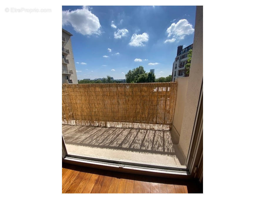 Appartement à PARIS-16E