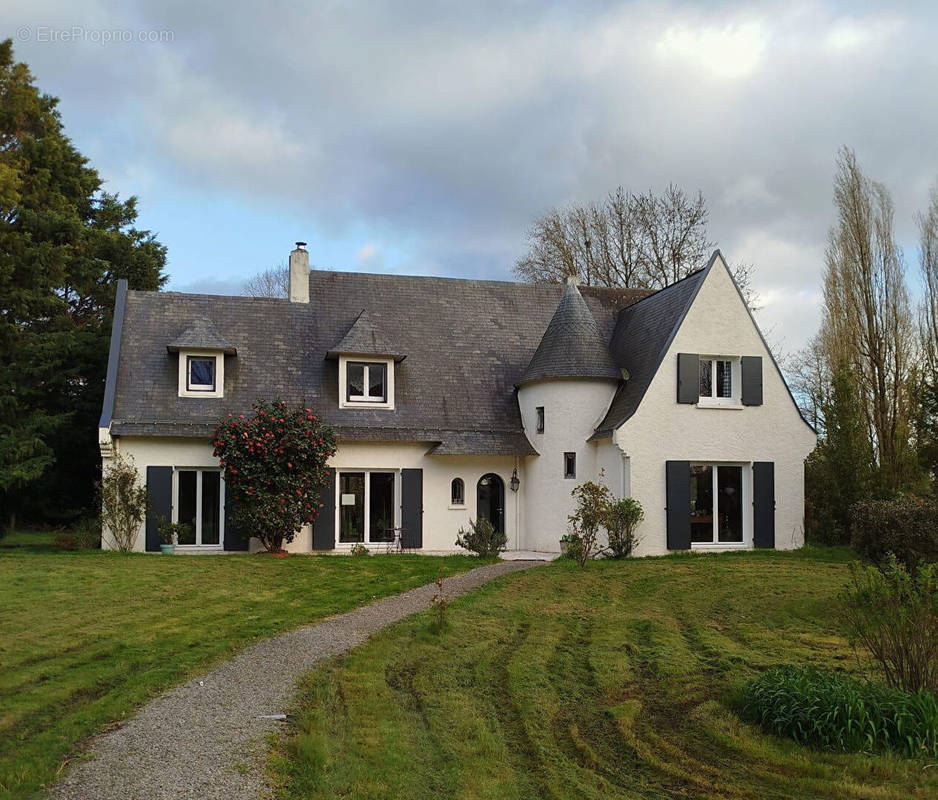 Maison à TREILLIERES