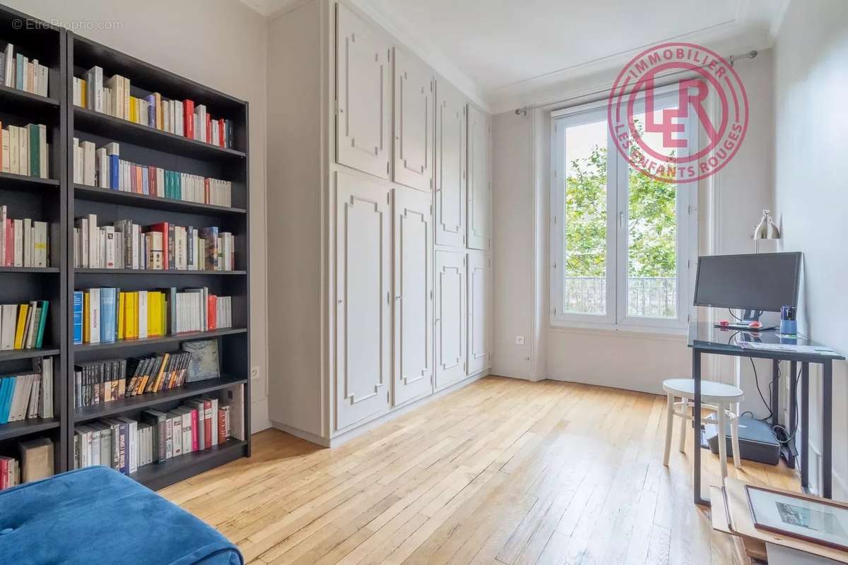 Appartement à PARIS-10E