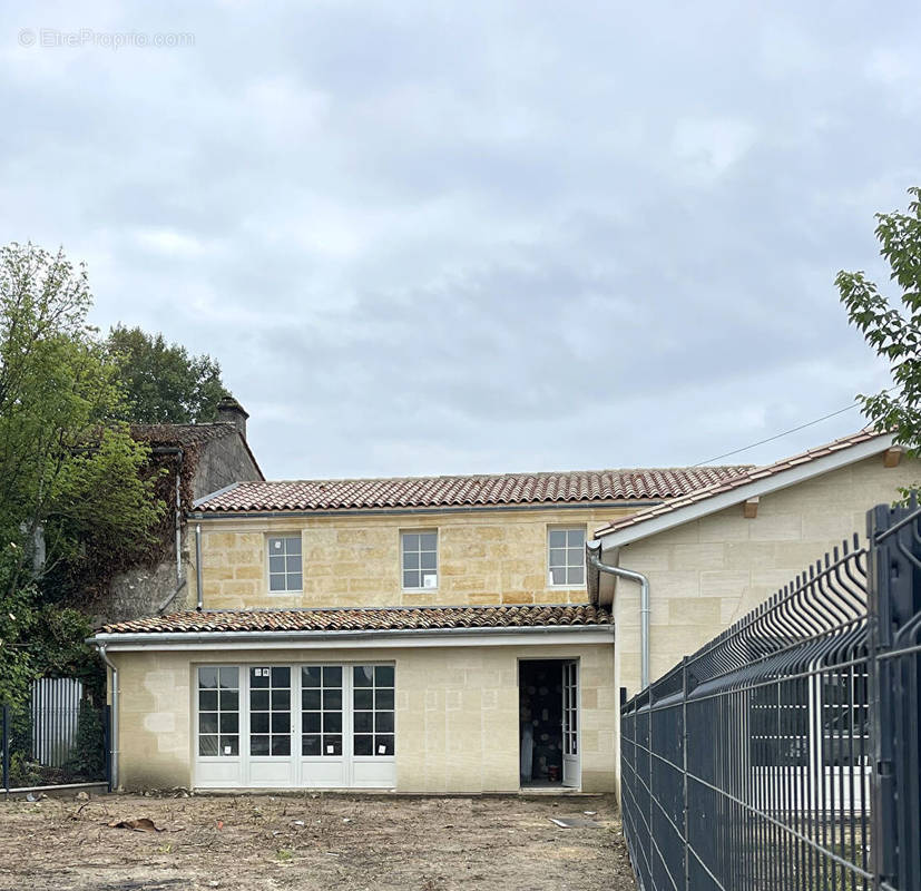 Maison à SAINT-EMILION