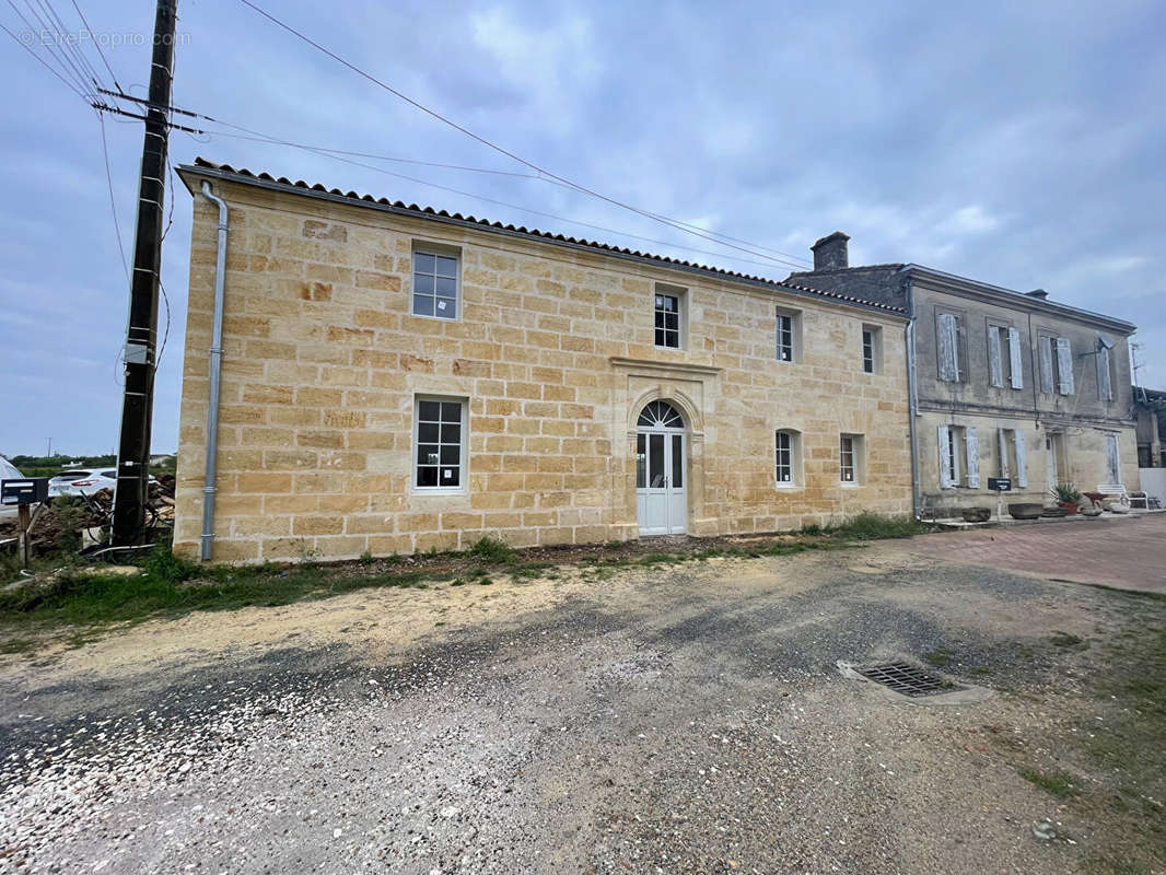 Maison à SAINT-EMILION