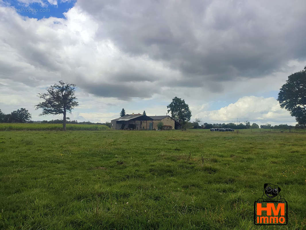 Maison à FLAVIGNAC