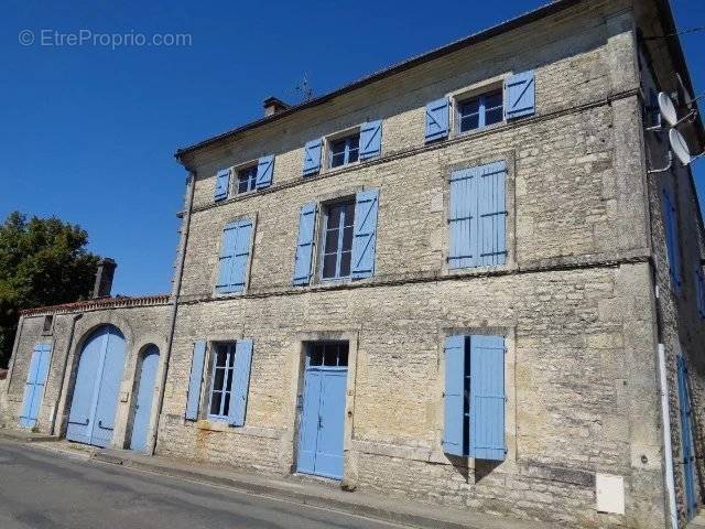 Appartement à TUSSON