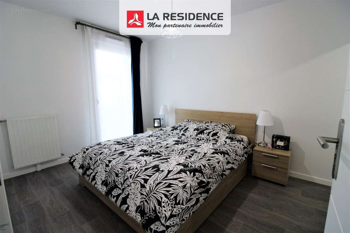 Appartement à COMBS-LA-VILLE