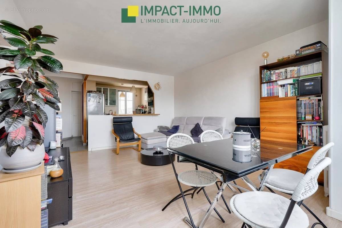 Appartement à COLOMBES