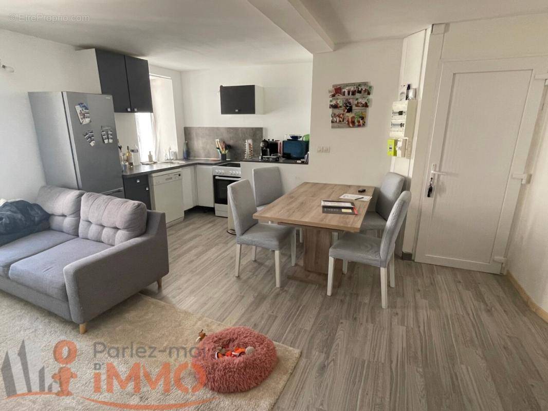 Appartement à SURY-LE-COMTAL