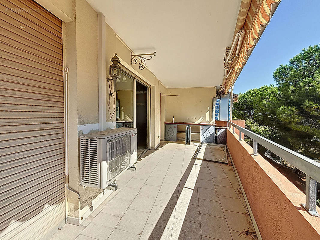 Appartement à ROQUEBRUNE-CAP-MARTIN