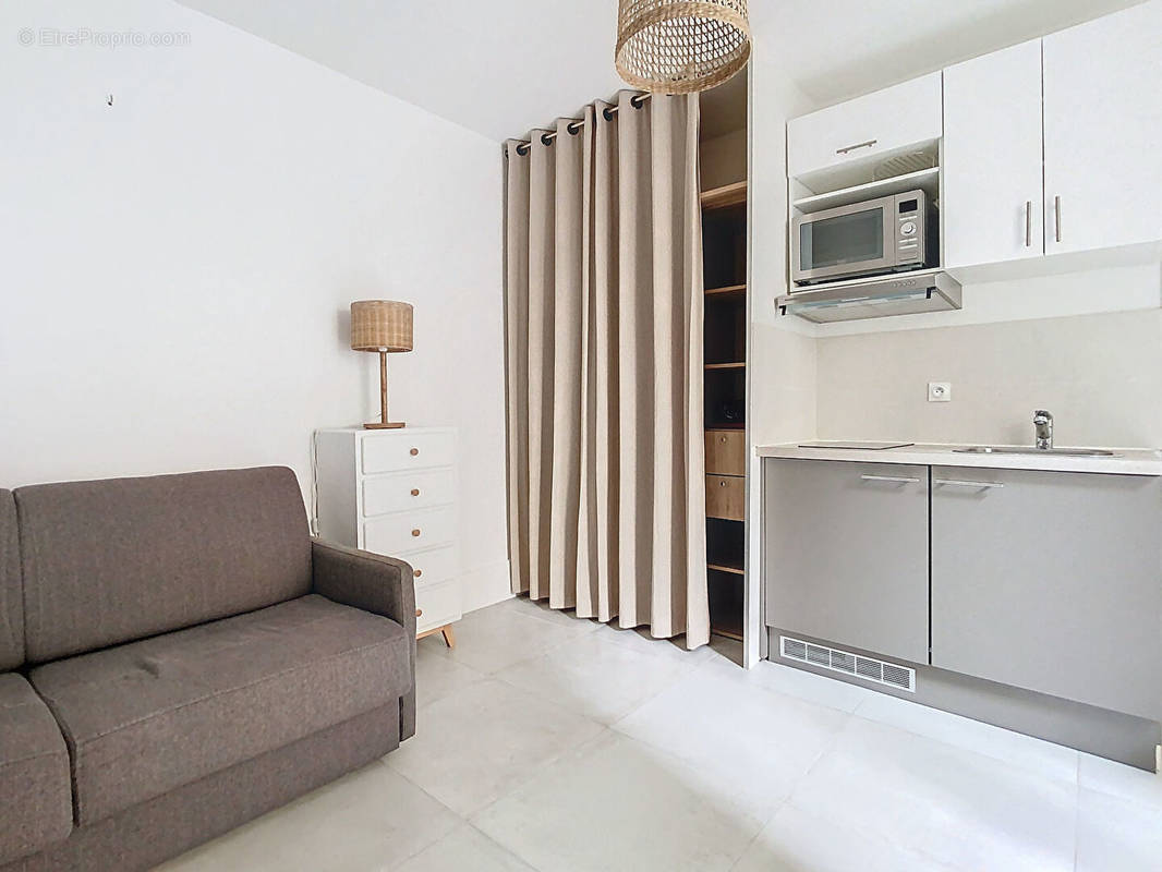 Appartement à PARIS-7E