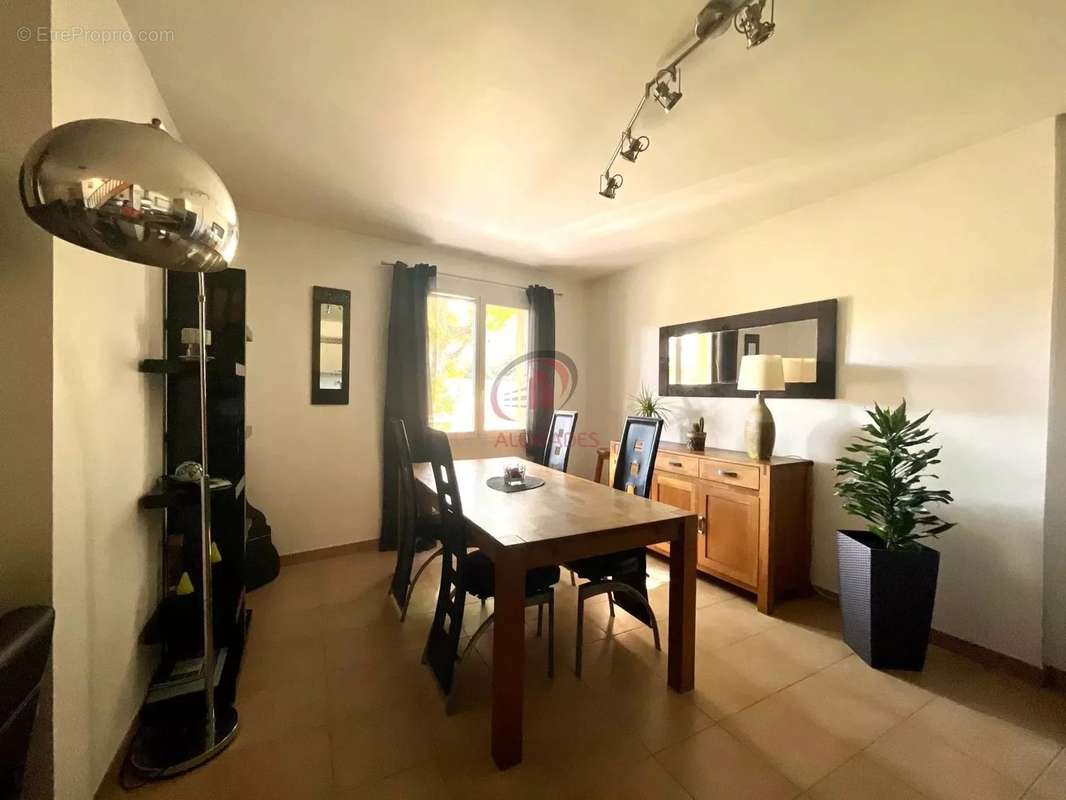 Appartement à EVENOS