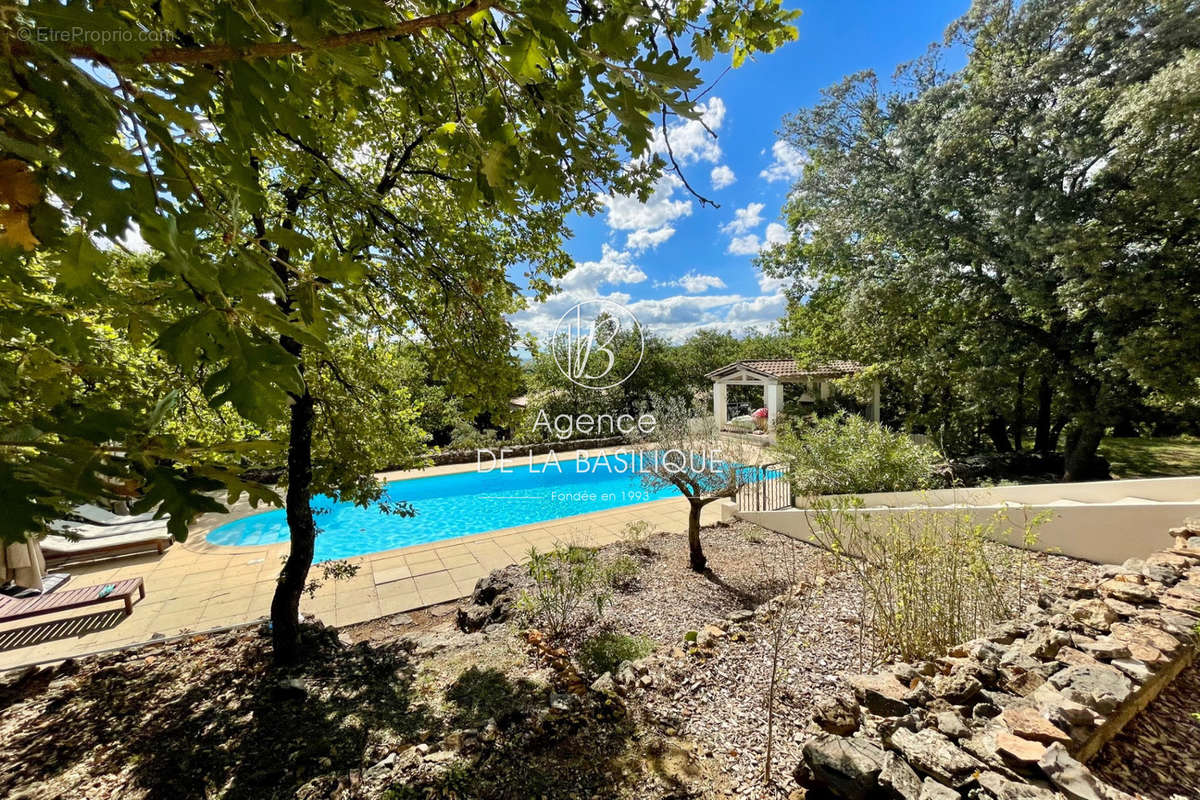 Maison à SAINT-MAXIMIN-LA-SAINTE-BAUME