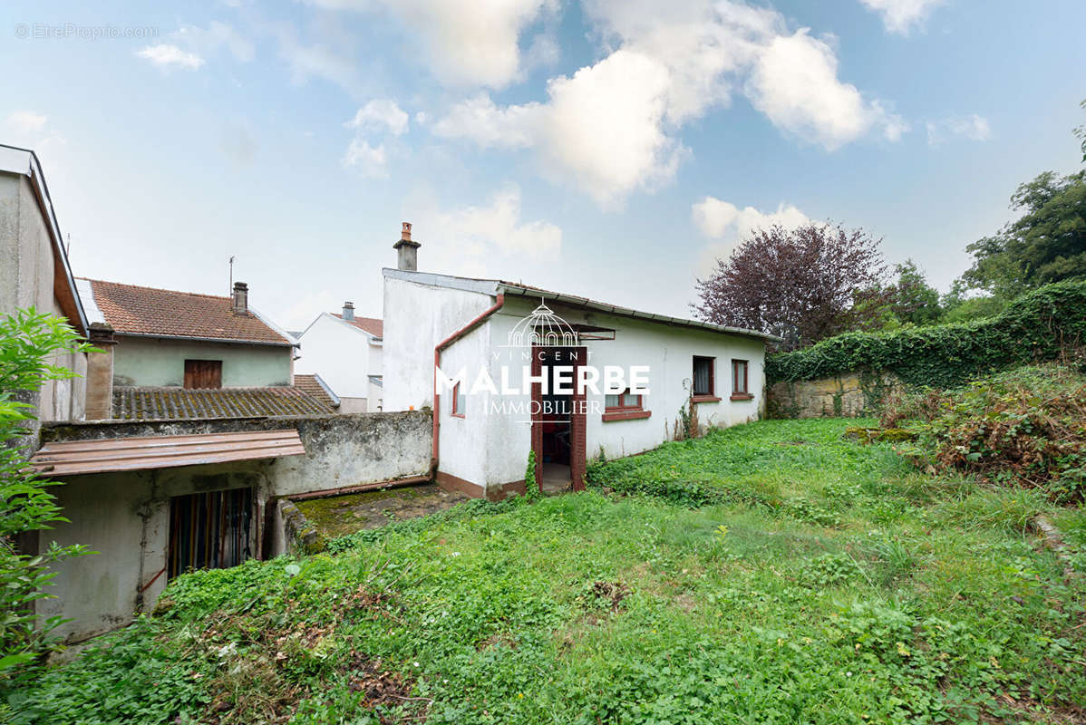 Appartement à DOMMARTEMONT