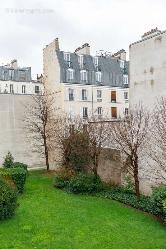 Appartement à PARIS-11E