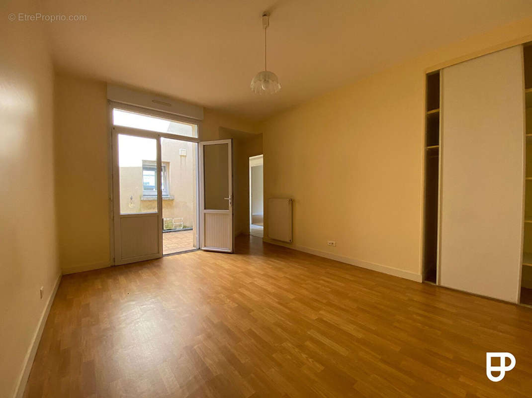 Appartement à CAULNES