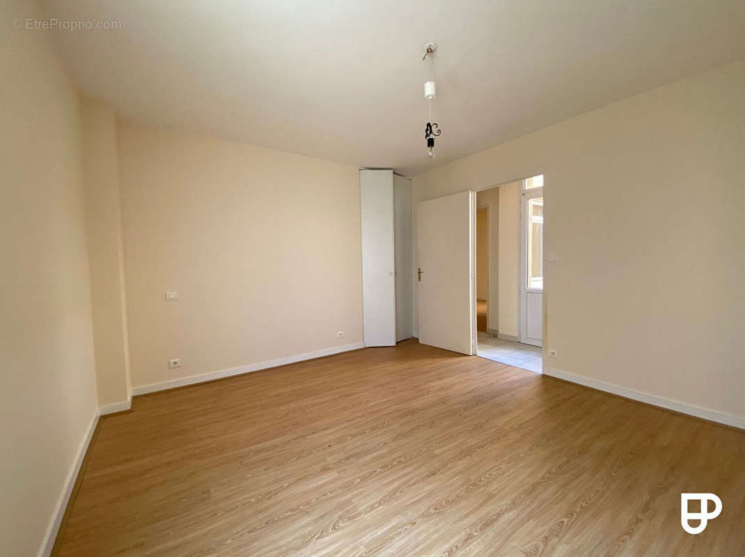 Appartement à CAULNES