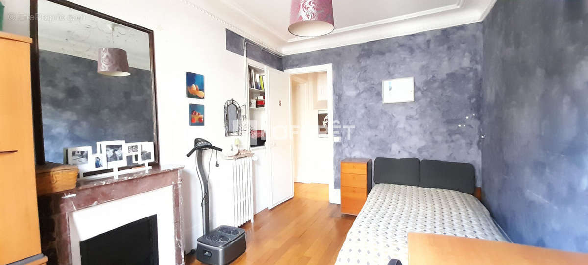 Appartement à PARIS-14E