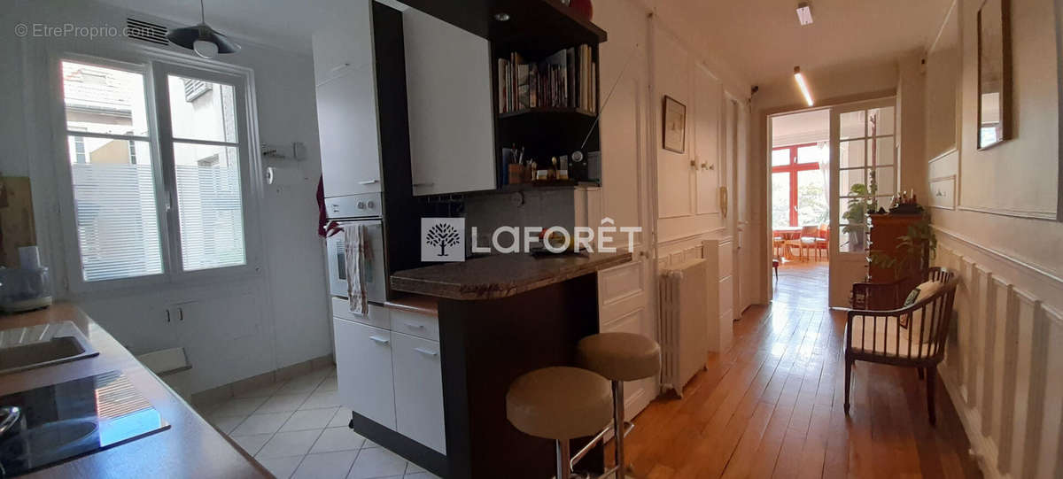 Appartement à PARIS-14E