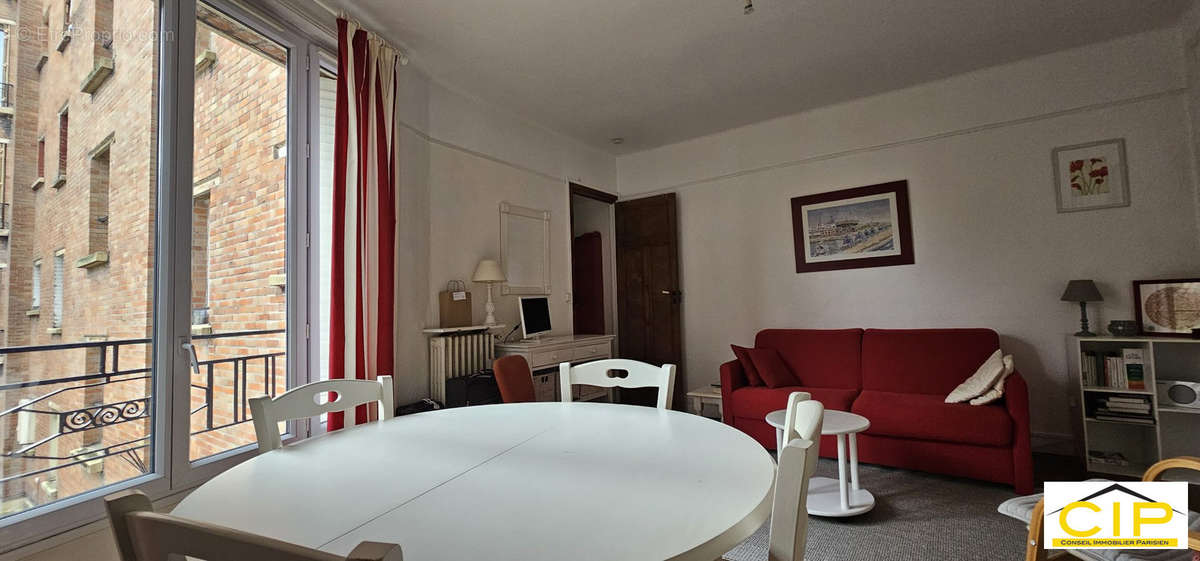 Appartement à PARIS-20E