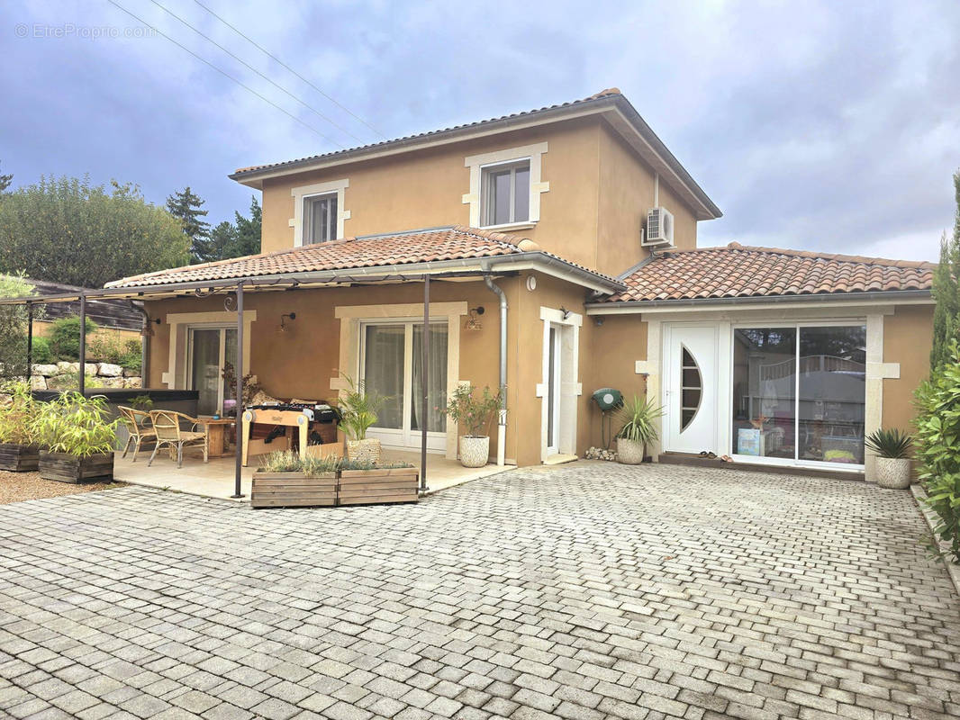 Maison à LACHASSAGNE