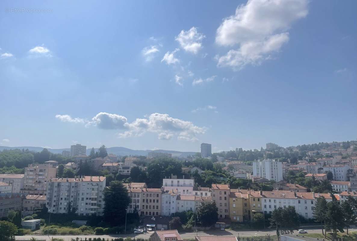 Appartement à SAINT-ETIENNE