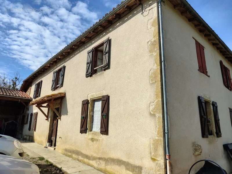 Maison à SEISSAN