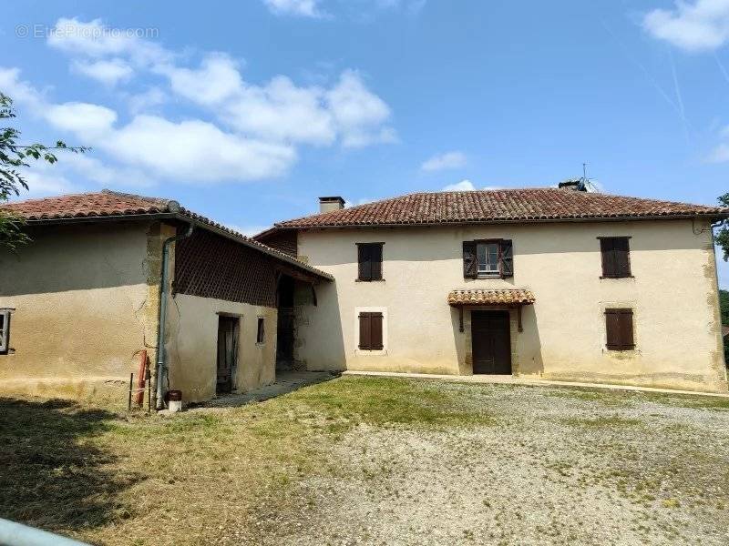 Maison à SEISSAN