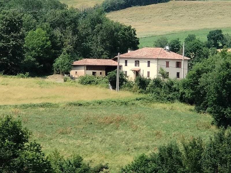 Maison à SEISSAN