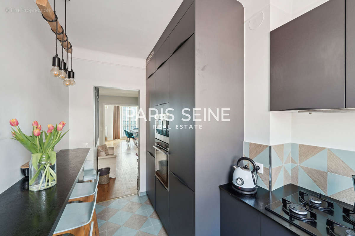 Appartement à PARIS-15E