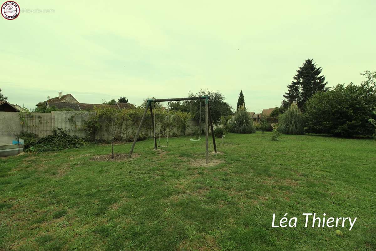 Maison à COURCELLES-SUR-SEINE