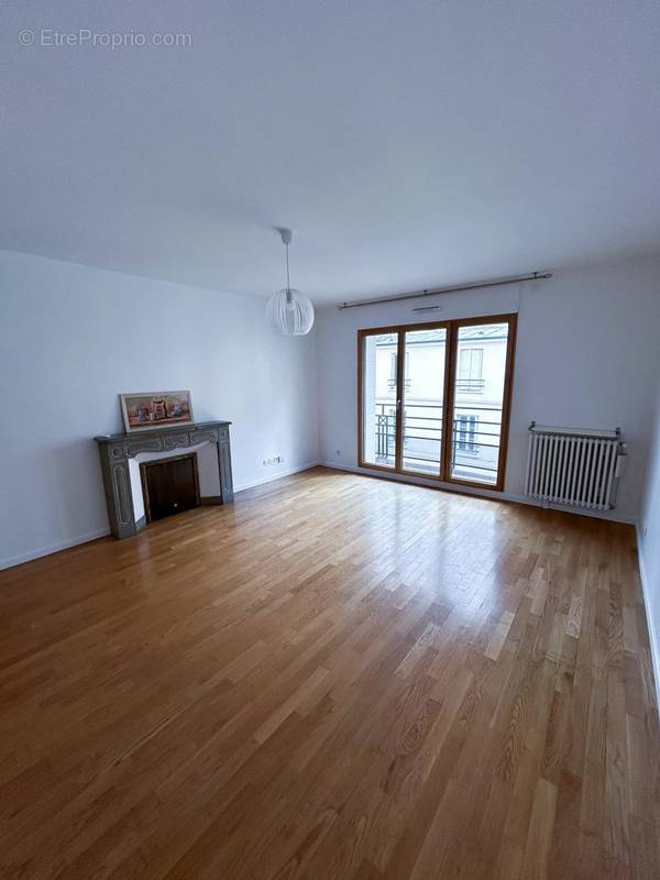 Appartement à LEVALLOIS-PERRET