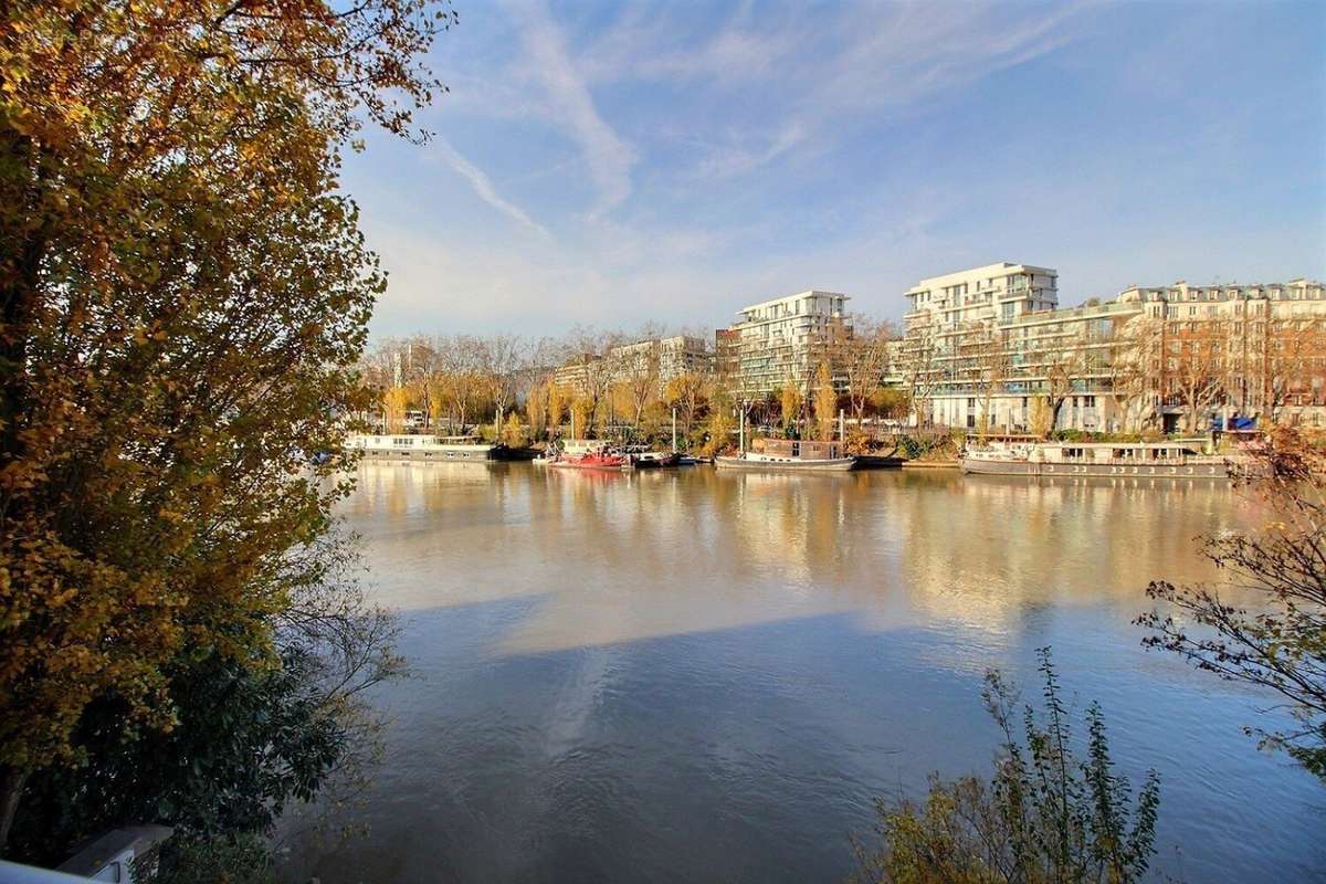 Appartement à ISSY-LES-MOULINEAUX