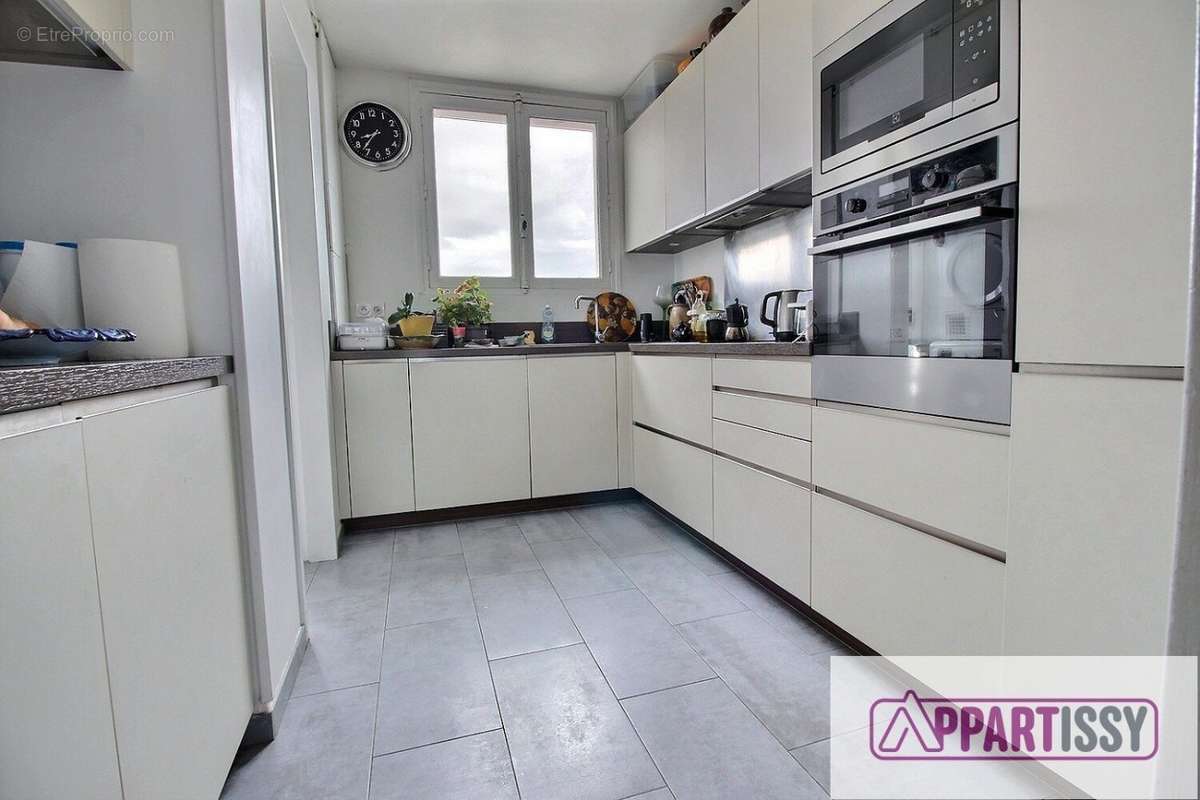 Appartement à ISSY-LES-MOULINEAUX