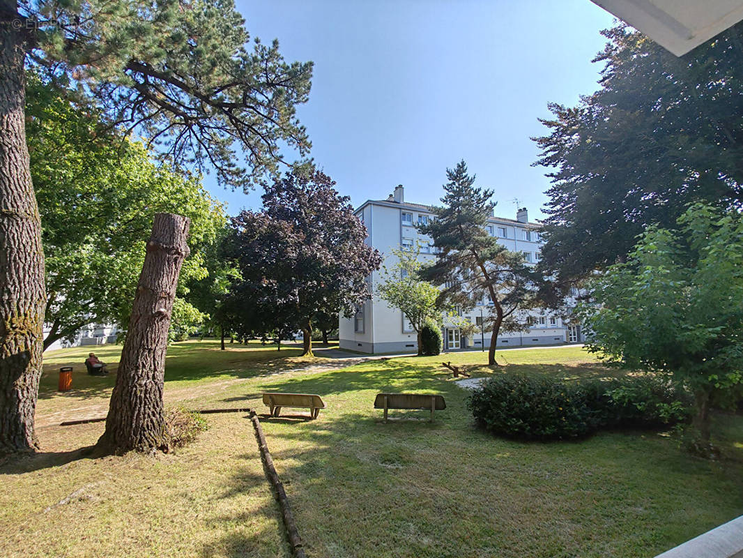 Appartement à SAINT-SEBASTIEN-SUR-LOIRE