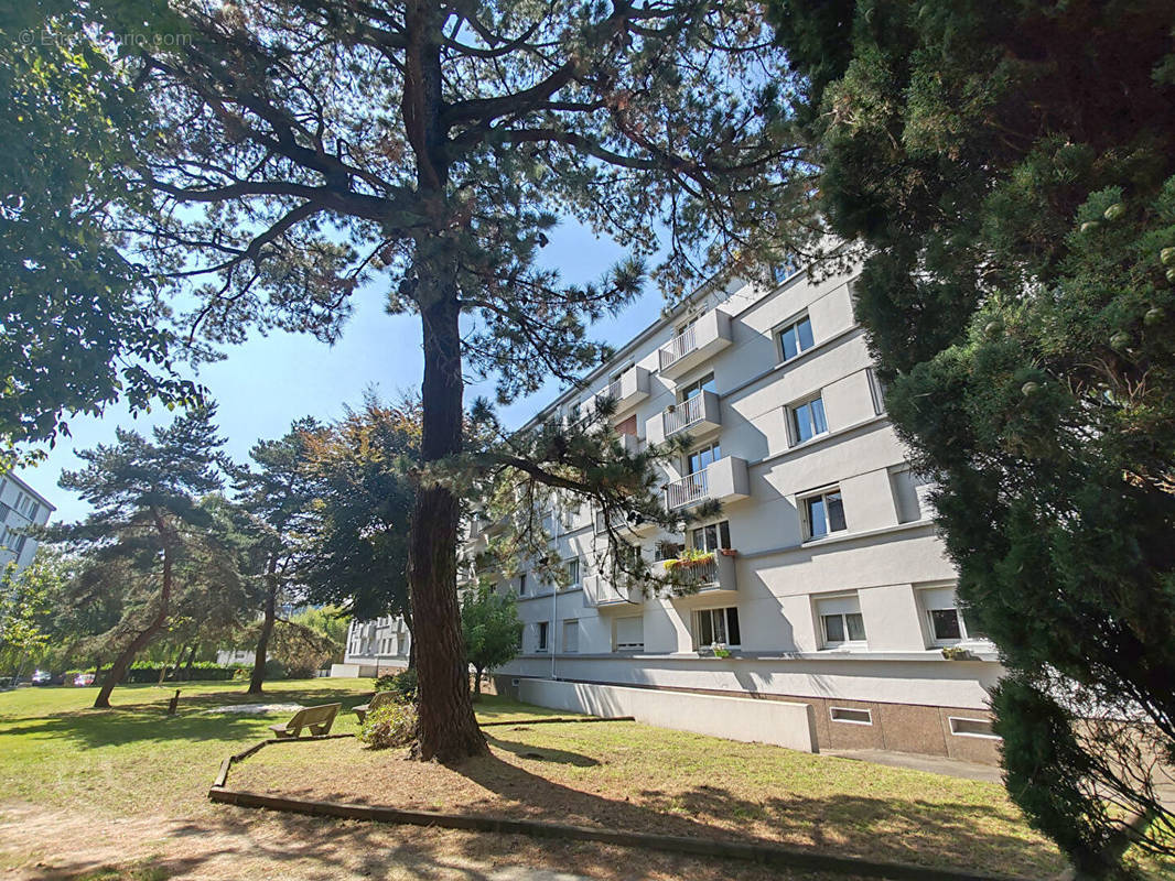 Appartement à SAINT-SEBASTIEN-SUR-LOIRE