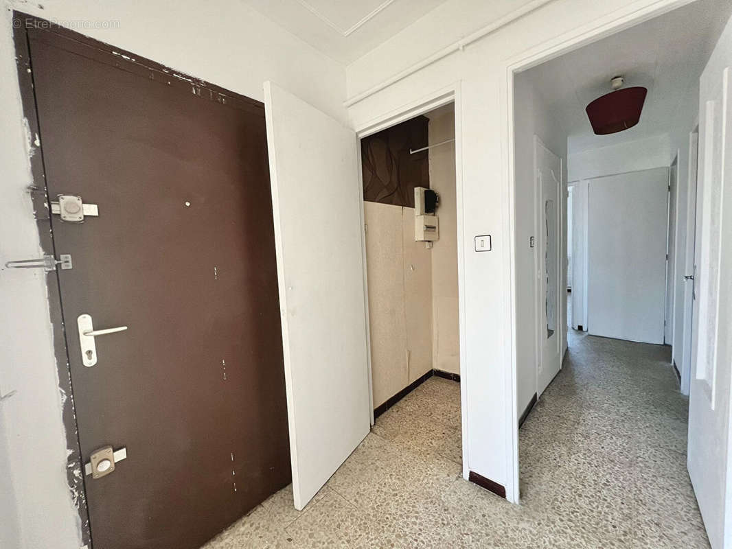 Appartement à MARSEILLE-3E