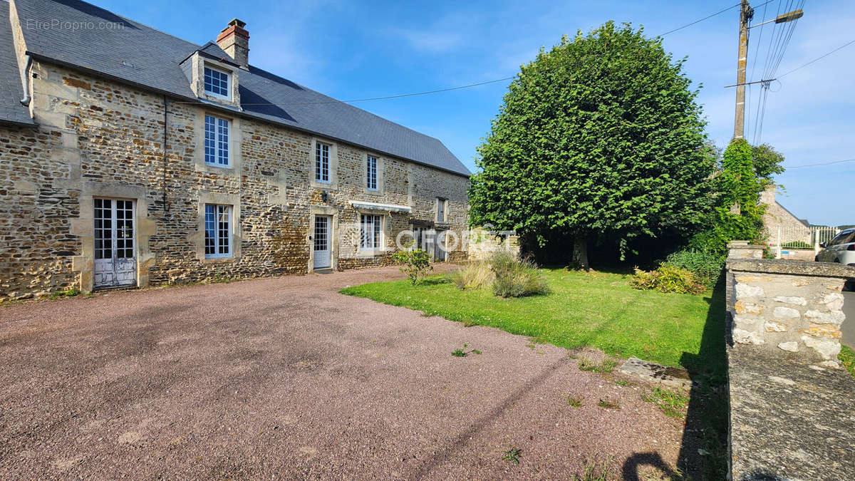 Maison à POTIGNY