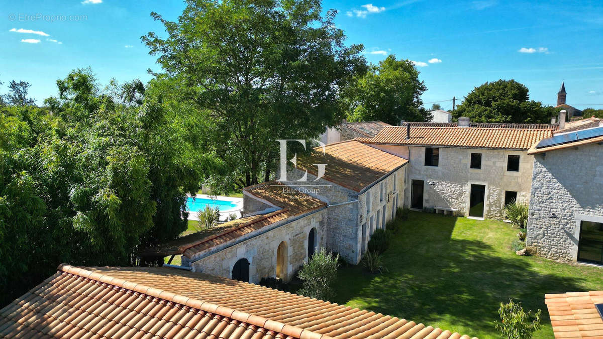 Maison à NIEULLE-SUR-SEUDRE