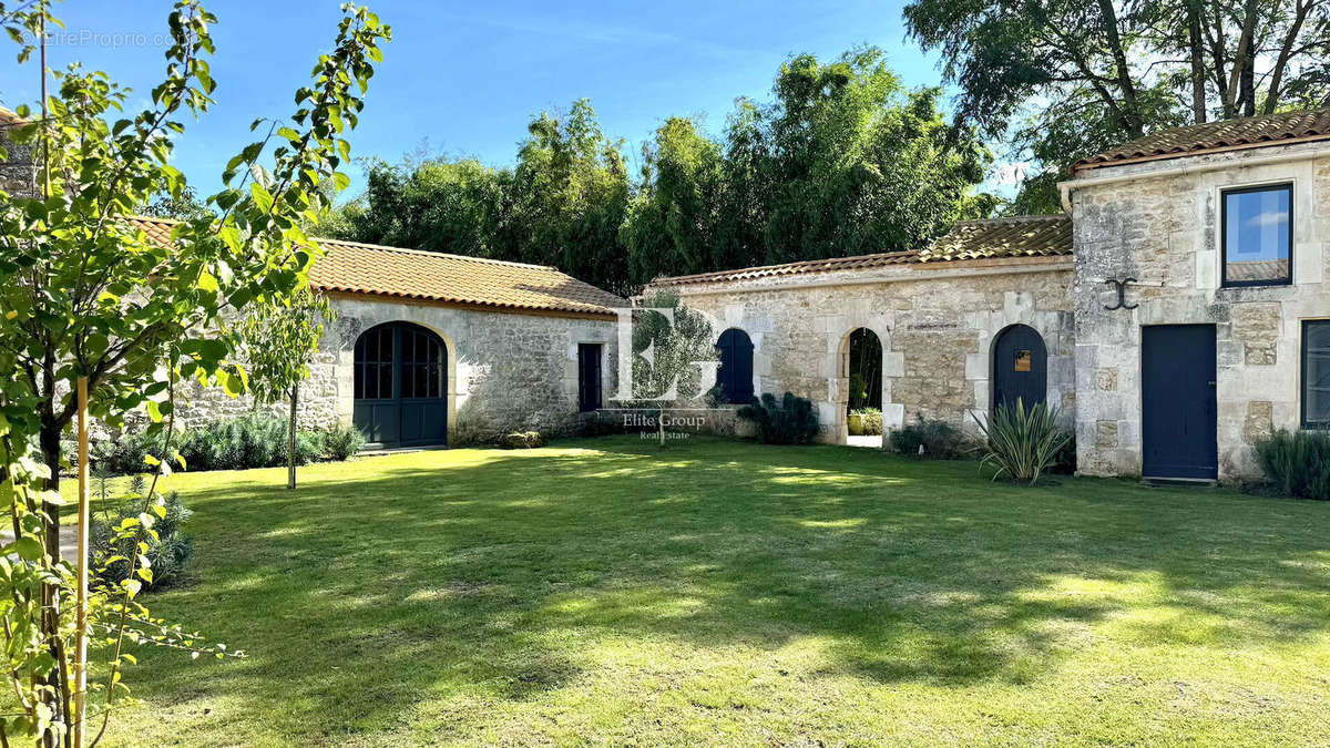 Maison à NIEULLE-SUR-SEUDRE