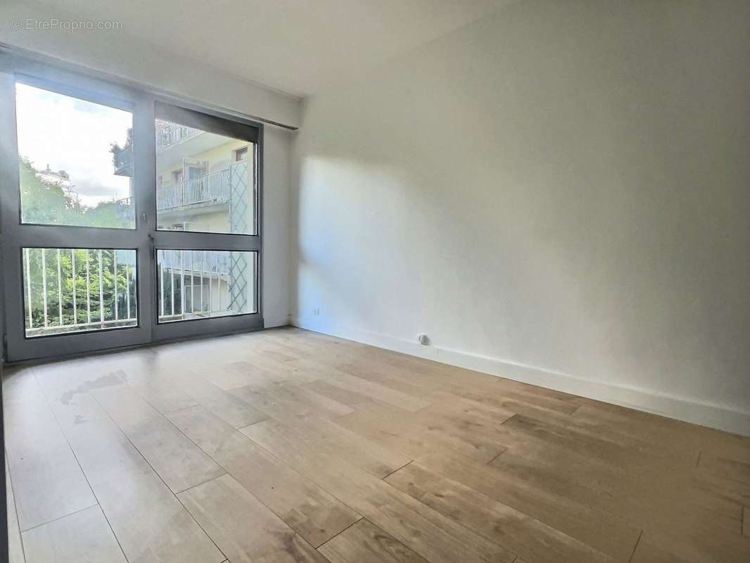 Appartement à LE PERREUX-SUR-MARNE